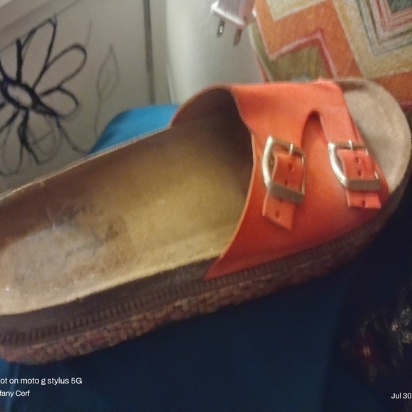 Free people sandals, orange, thick sole, size 9 - Picture 2 of 2